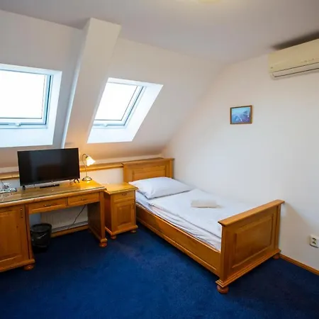 Pariz 3* Jičín
