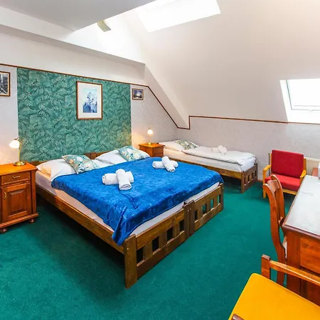 Pariz Hotel 3*