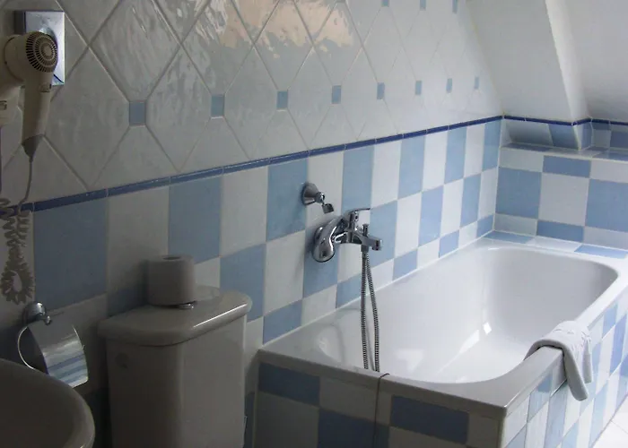 Pariz Otel 3*