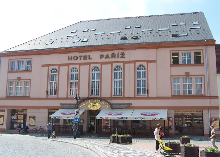 Pariz Otel