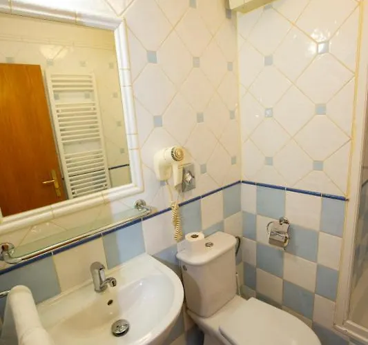 Otel Pariz 3*